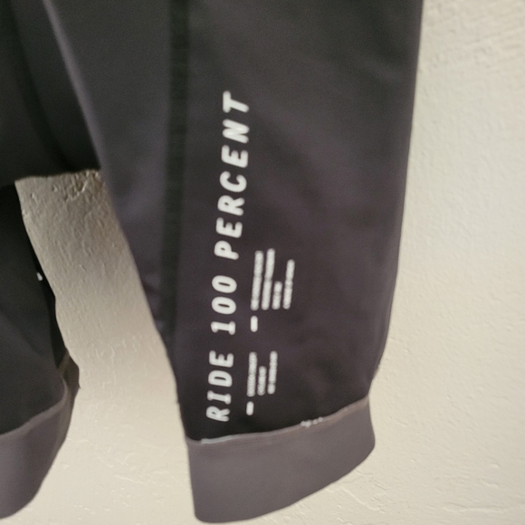 100 Percent Exceeda Bib Shorts Size Large - Picture 7 of 7